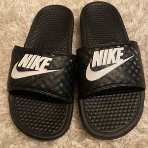 Women Nike Slides